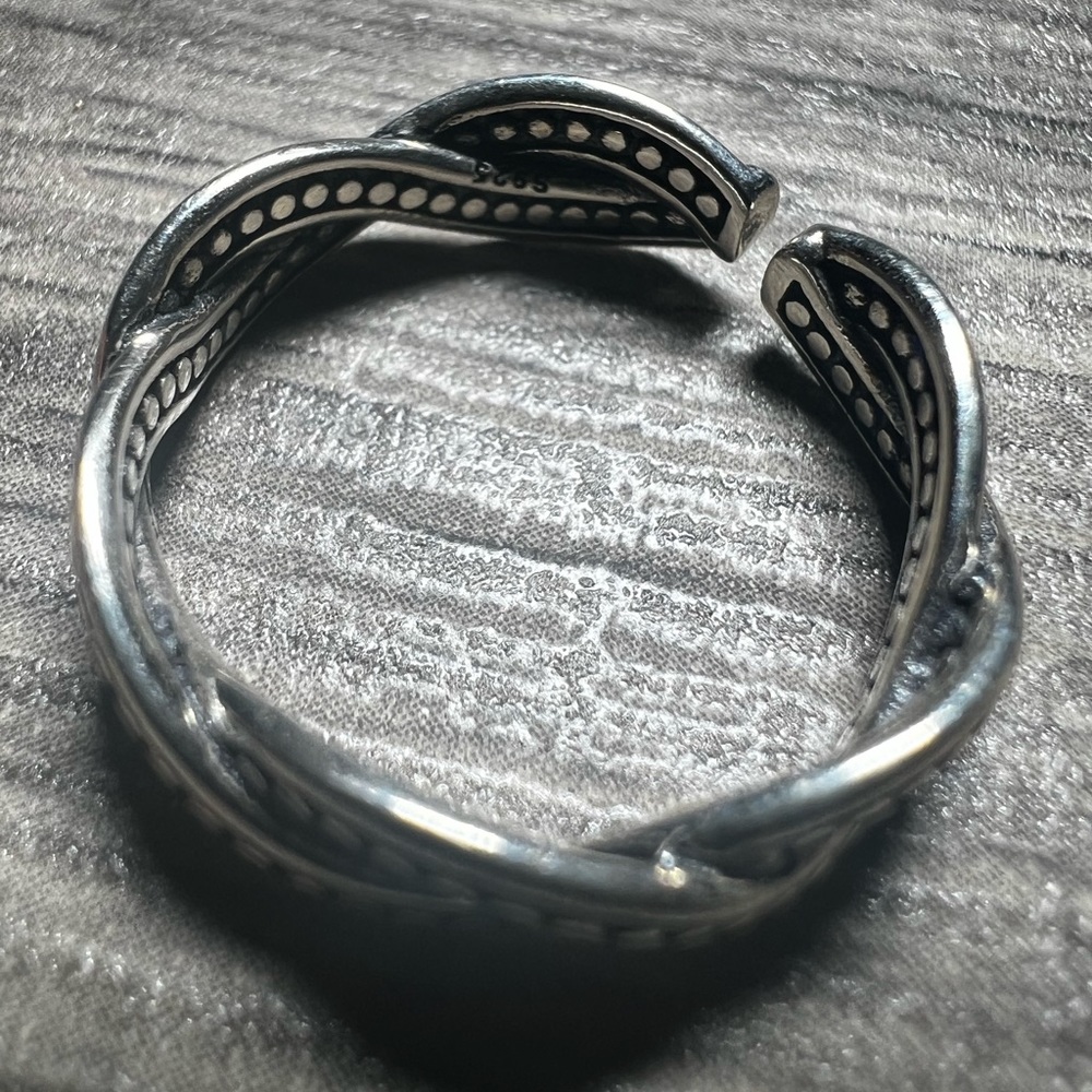 Sterling silver twisted fits all ring